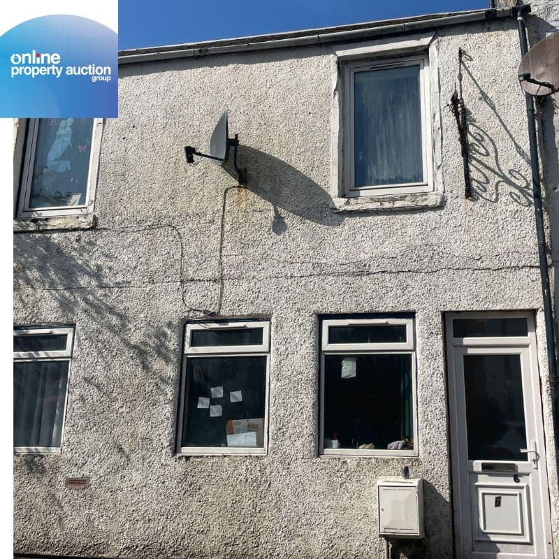 Charming Vacant Three Bedroom House