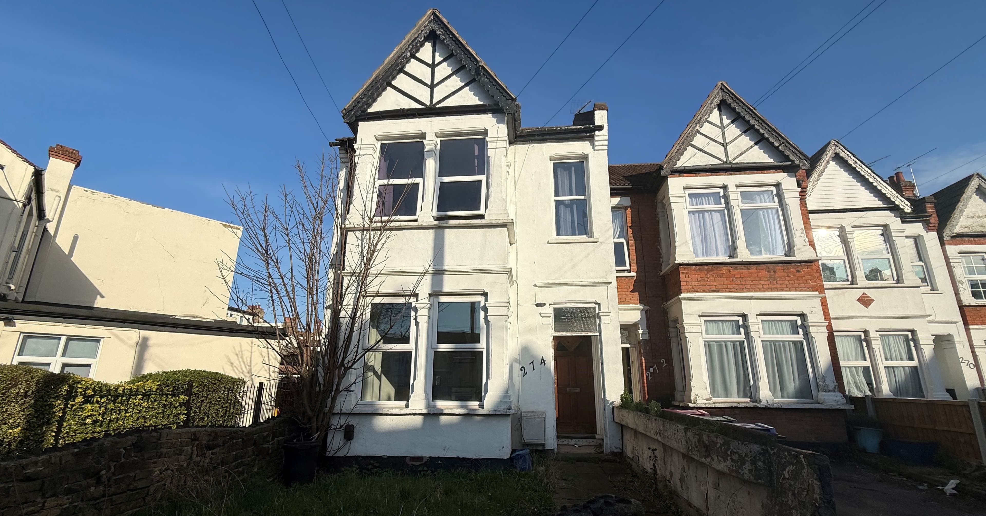 Vacant Freehold End of Terraced House