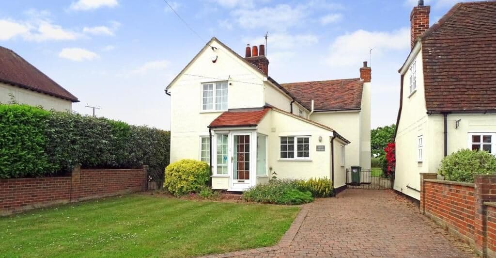 Refurbishment Opportunity: Vacant Freehold Detached Three Bedroom Cottage