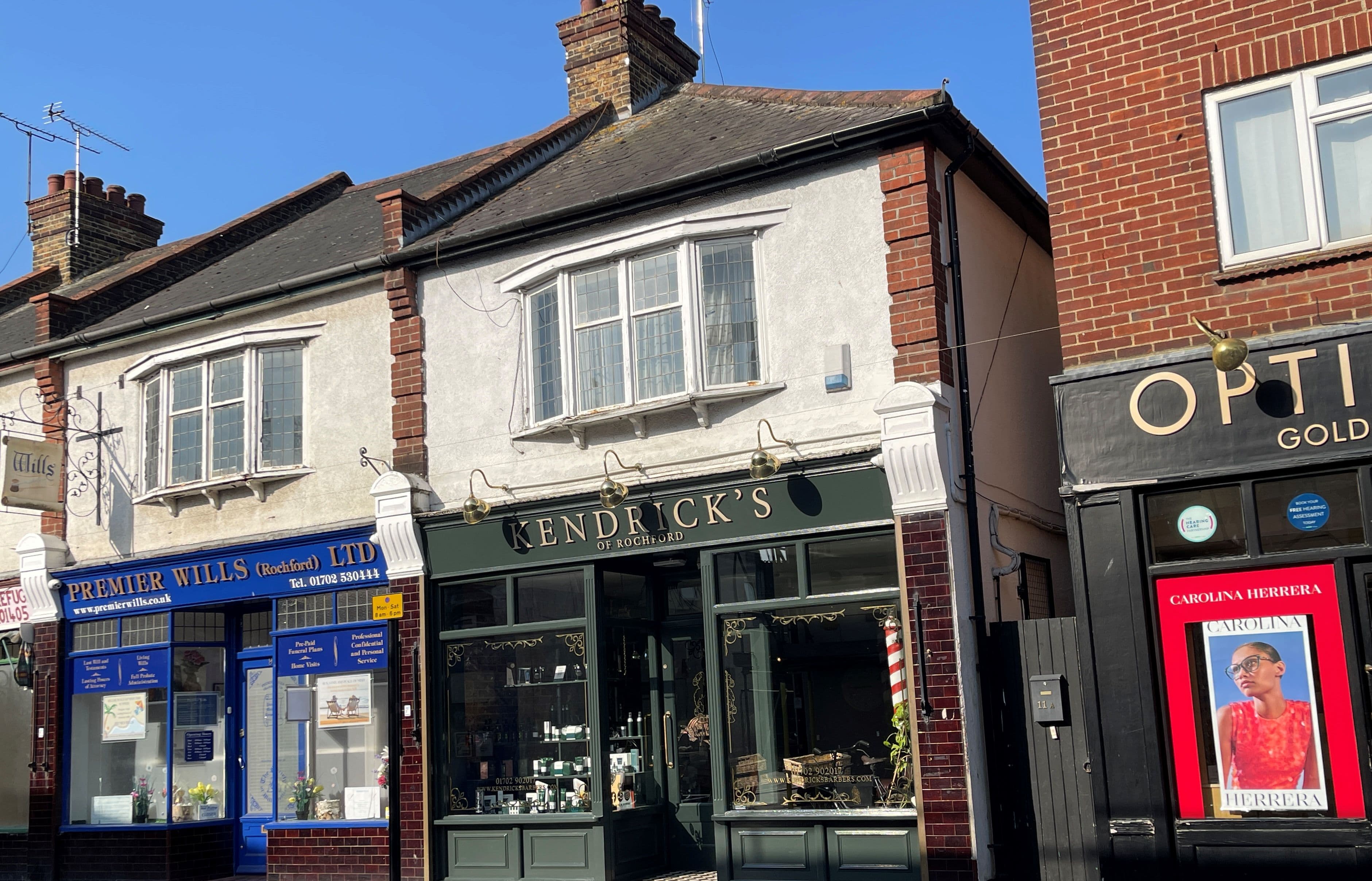Freehold Mixed Tenure Investment: Lockup Shop with Self Contained Flat Above