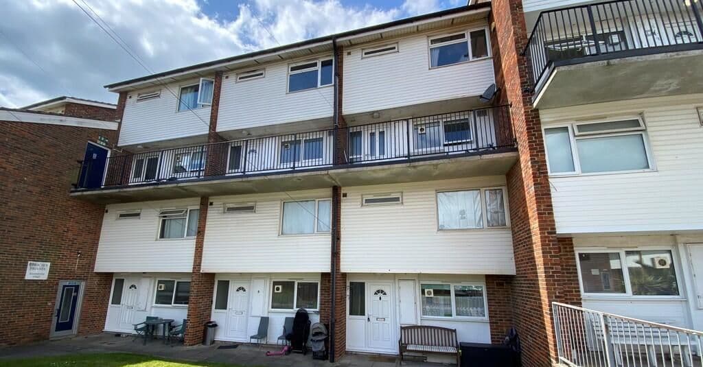 Three Bedroom Split Level Maisonette
