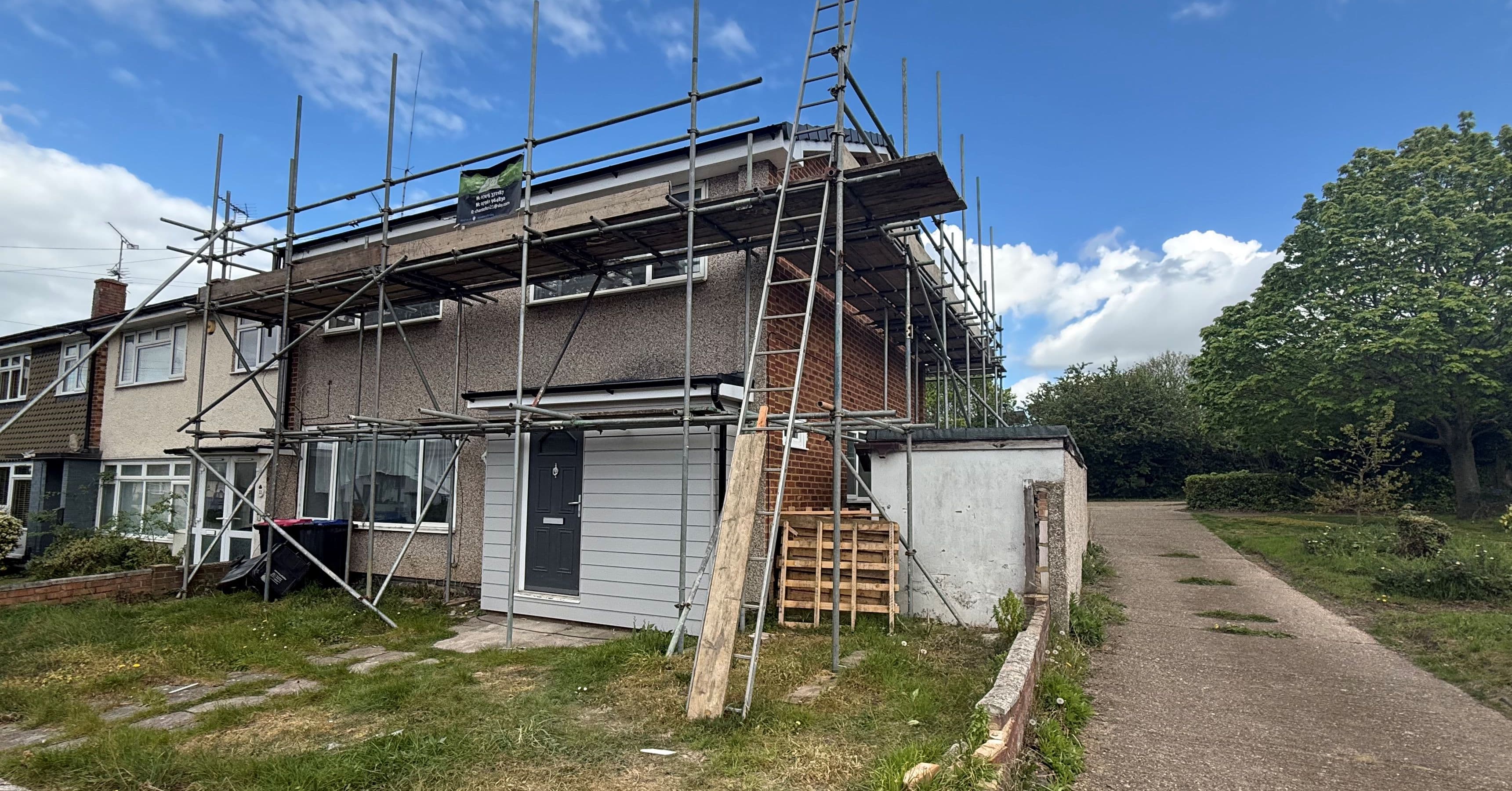 Refurbishment Opportunity: Vacant Four Bedroom End of Terrace House with Garden