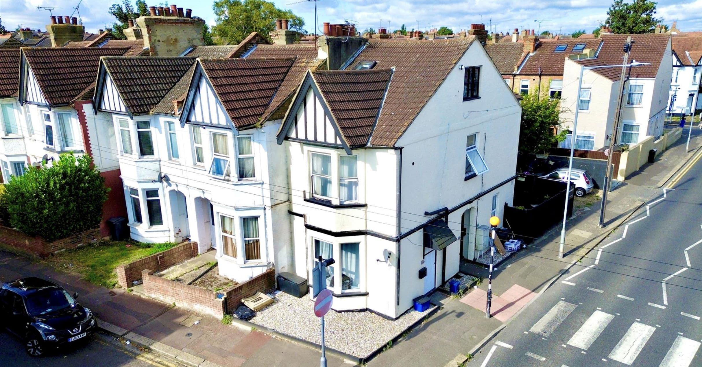Buy to Let Investment: Leasehold Second Floor Apartment