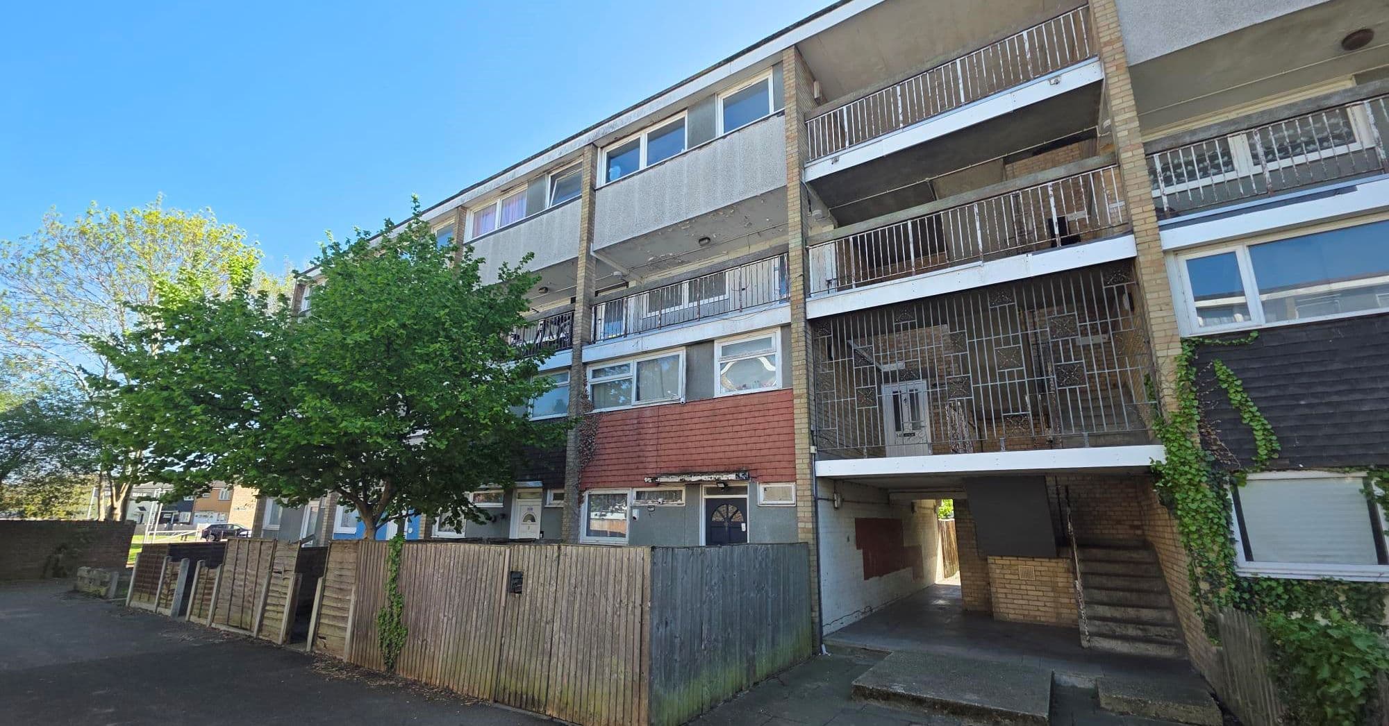 Buy to Let Investment: Leasehold Split Level Three Bedroom Maisontte
