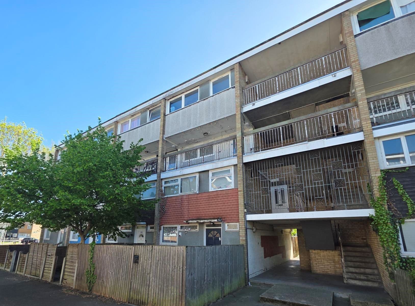 Leasehold Tenanted 3-Bedroom Split Level Flat