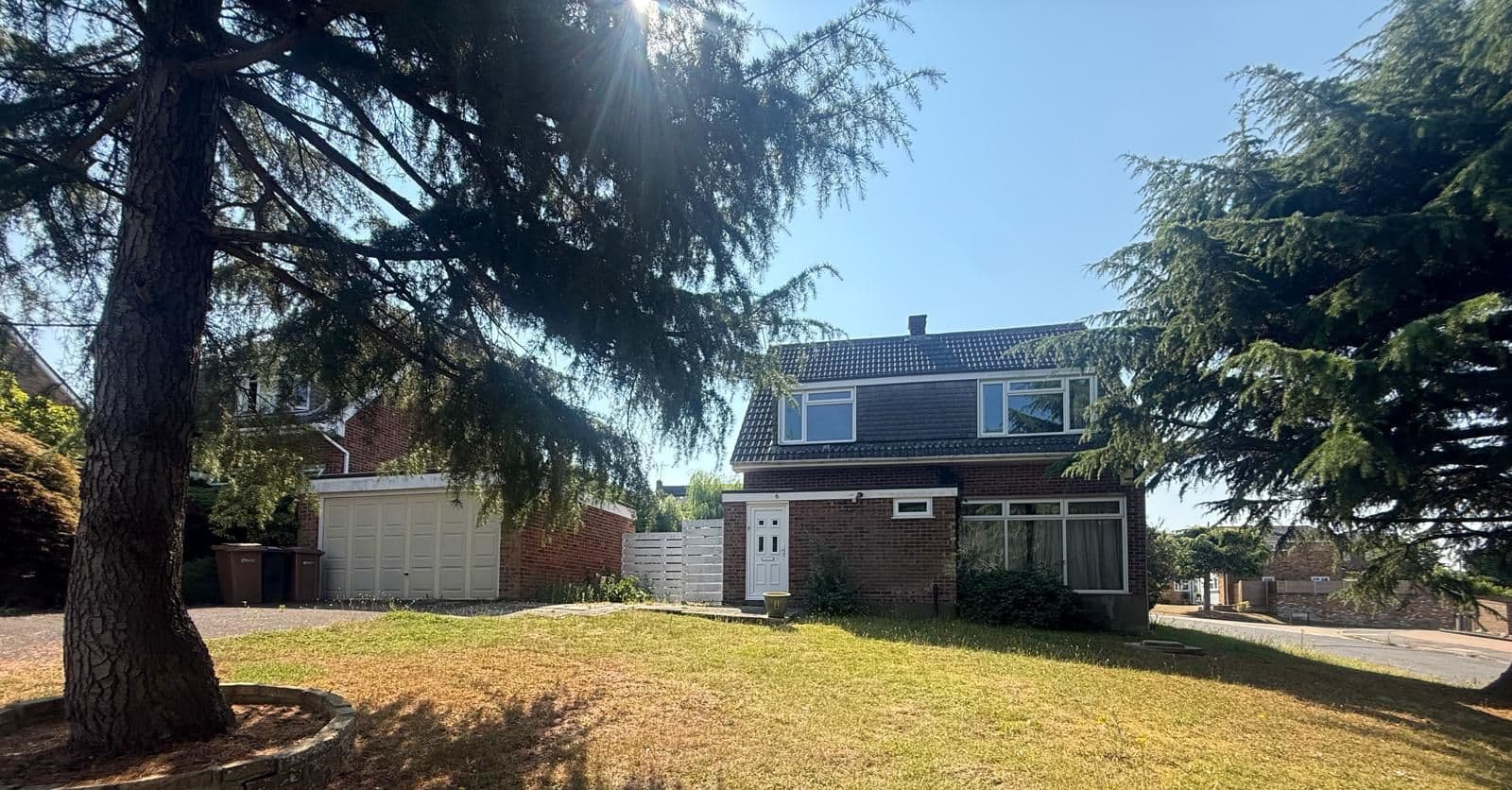 Refurbishment Opportunity: A Vacant Detached Freehold House