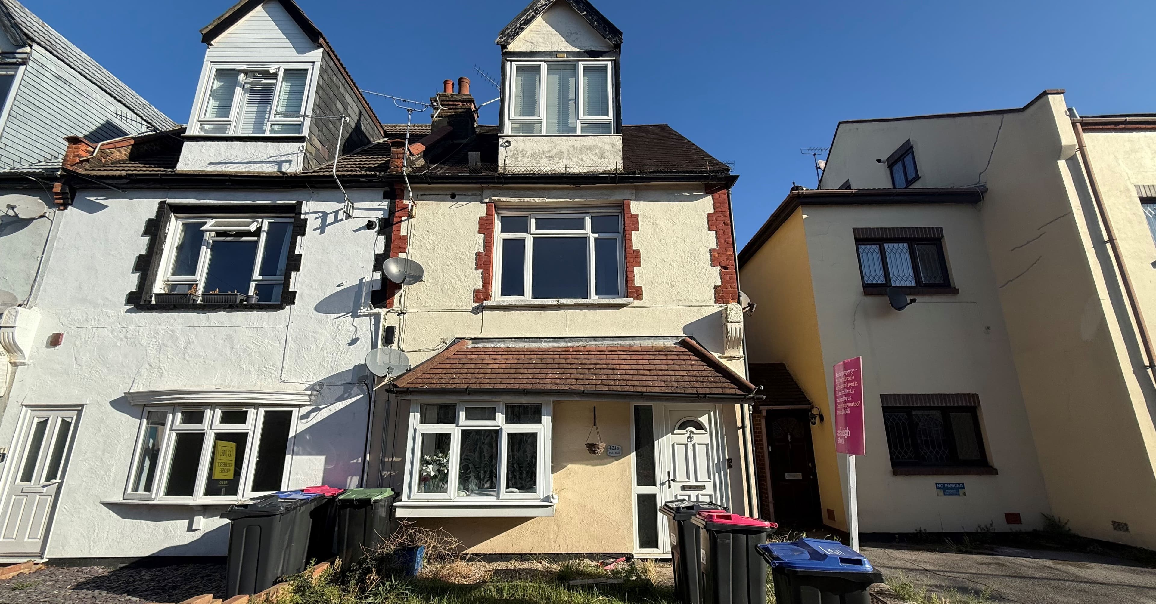 Vacant One Bedroom First Floor Flat