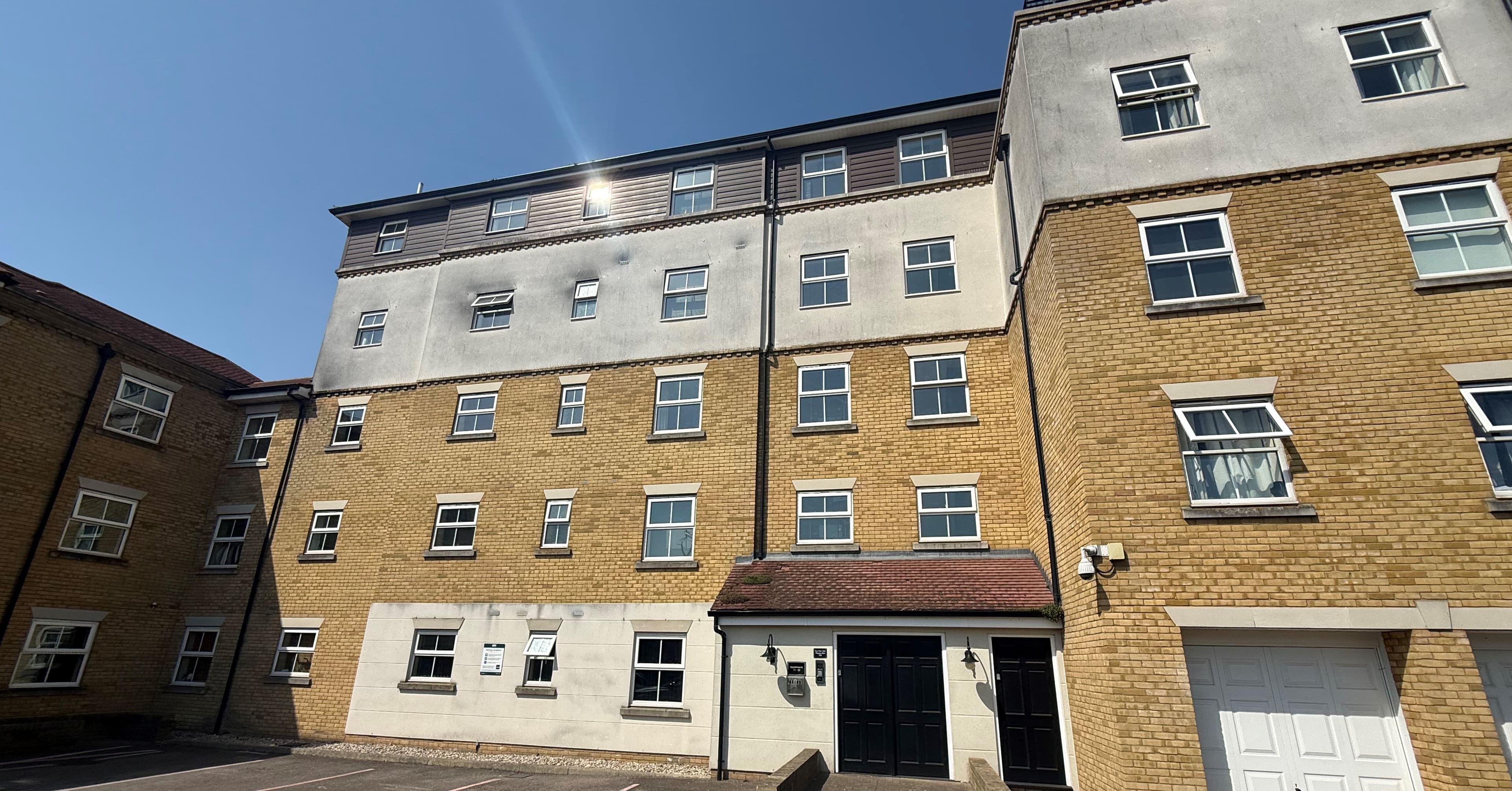 Residential/Buy to Let Investment: 2 Bedroom Apartment