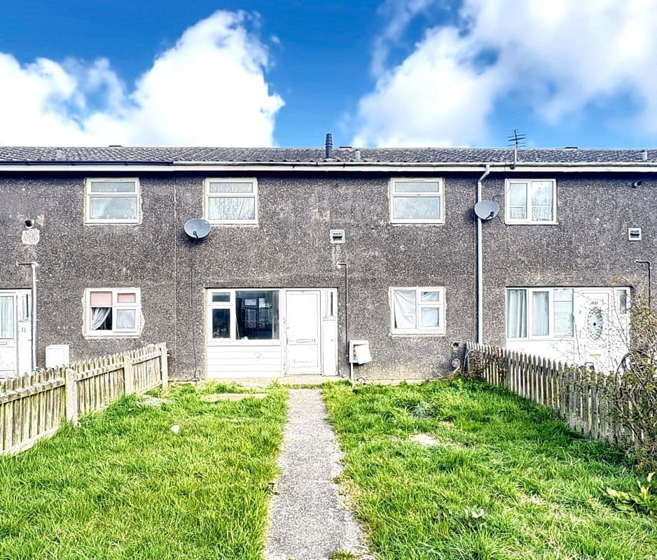 Freehold House Vacant Possession