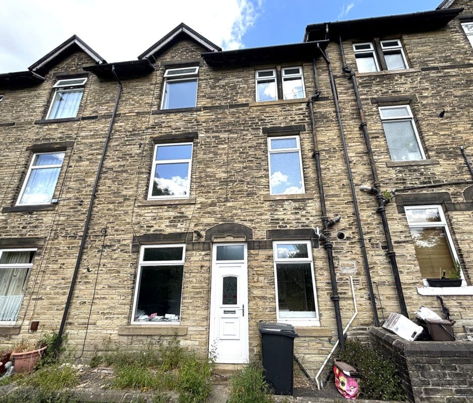 Freehold House Vacant Possession