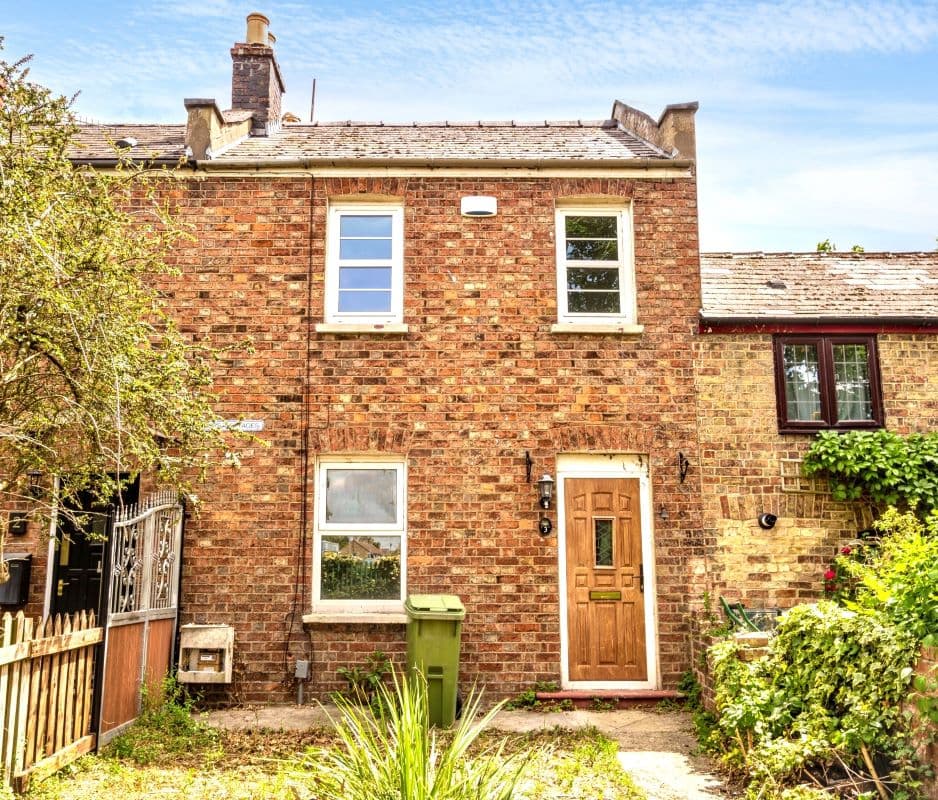 Freehold House Vacant Possession