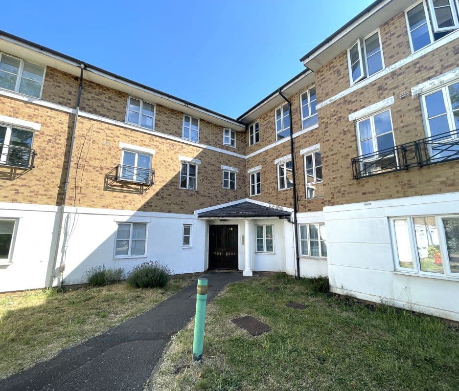 Flat 23, Springfield Court, Forsythia Close, Ilford, IG1 2BN