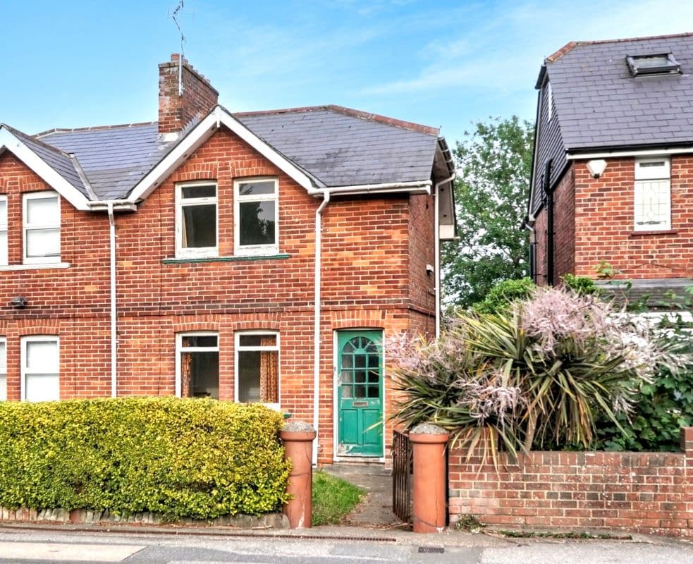 Freehold House Vacant Possession