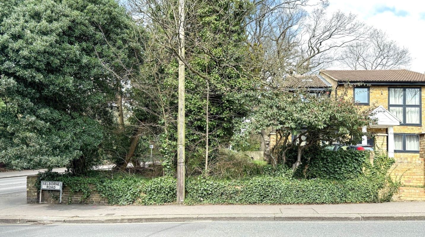 Lot 176 - Land Adjacent to 1(A) Selborne Road, Croydon, CR0 5JQ