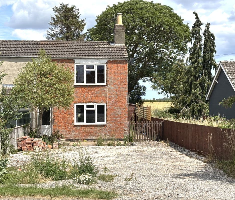 Freehold House Vacant Possession