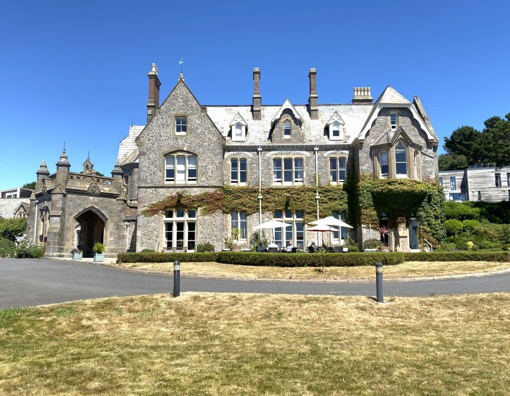 Leasehold Retirement Flat Vacant Possession