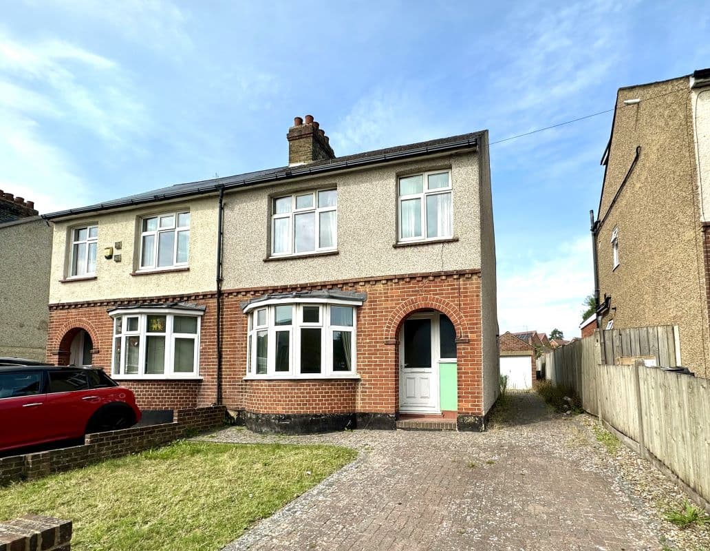 Freehold House Vacant Possession