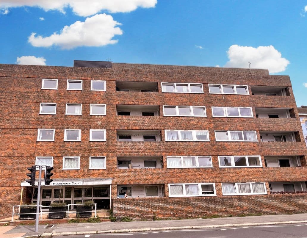 Leasehold Flat and Underground Parking Space Vacant Possession