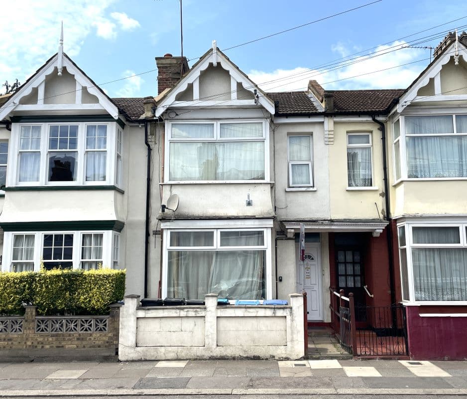 Ground Floor Flat, 91 Winchester Road, Edmonton, N9 9EY