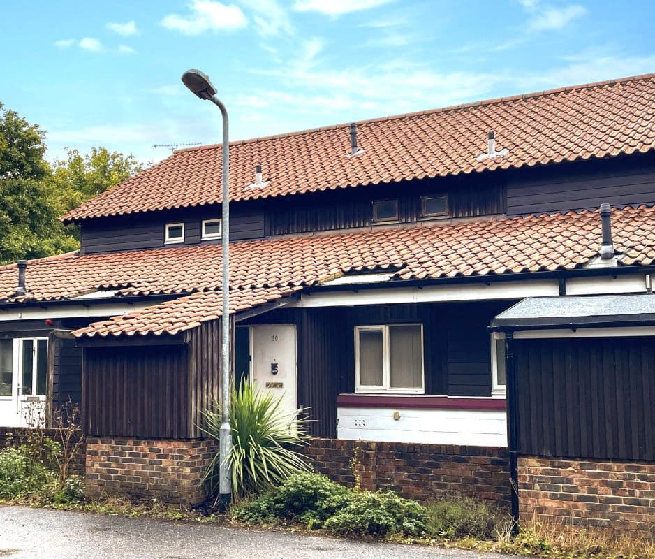 20 Bartlow End, Basildon, SS13 1PQ