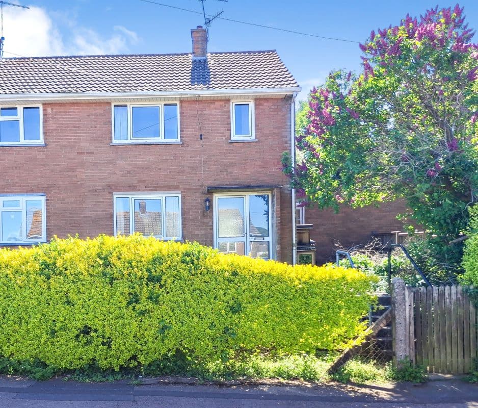 Freehold House Vacant Possession