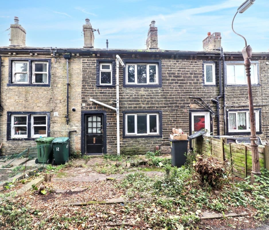 Freehold House Vacant Possession