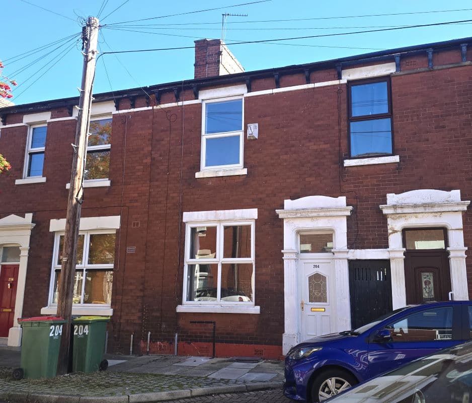 Freehold House Vacant Possession