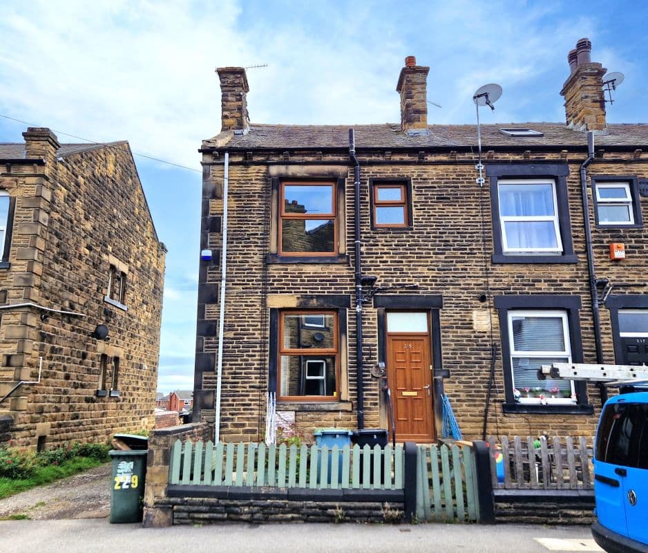 Freehold House Vacant Possession