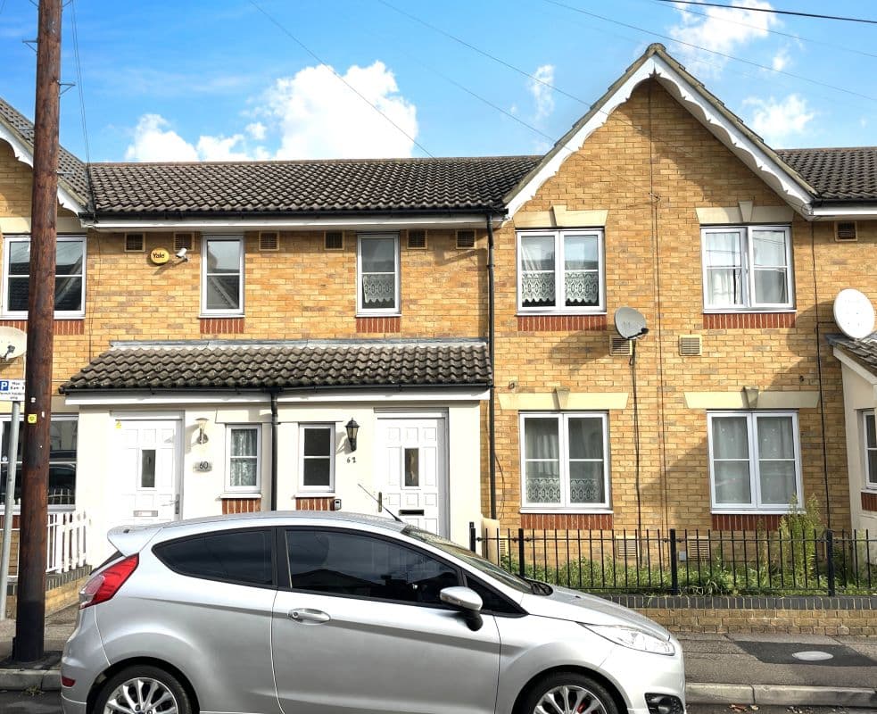 Freehold House Vacant Possession