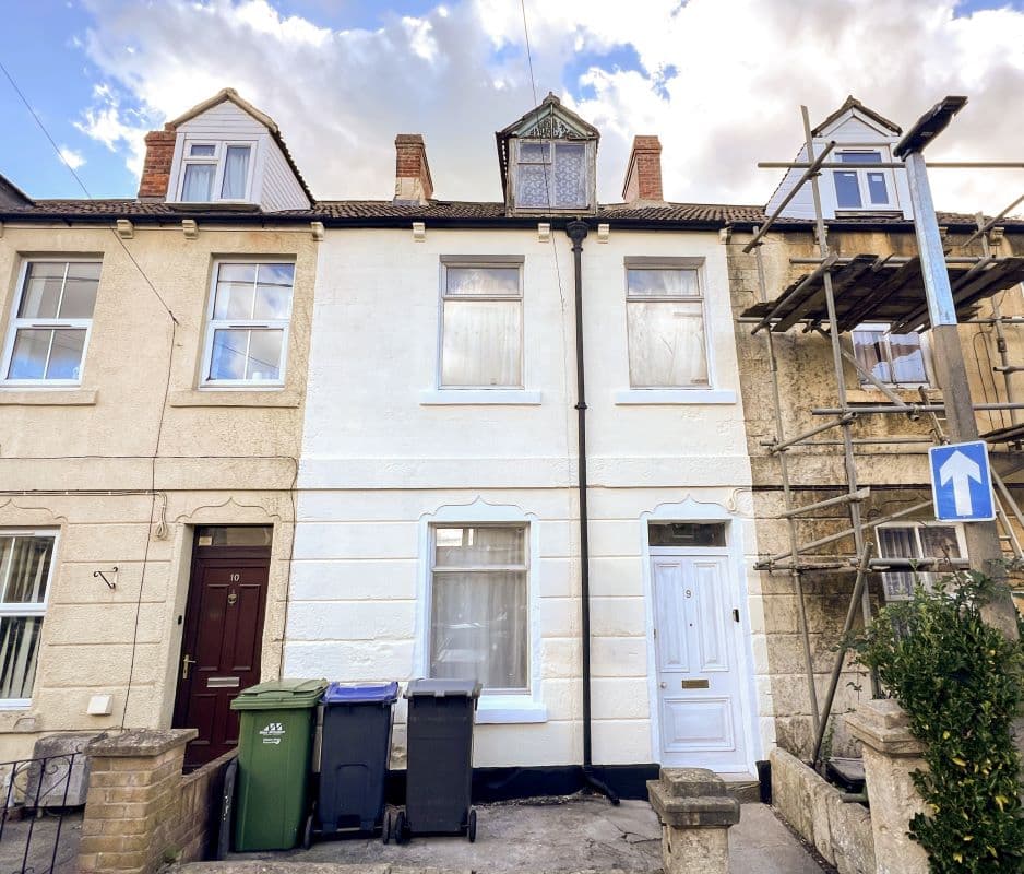 Freehold House Vacant Possession