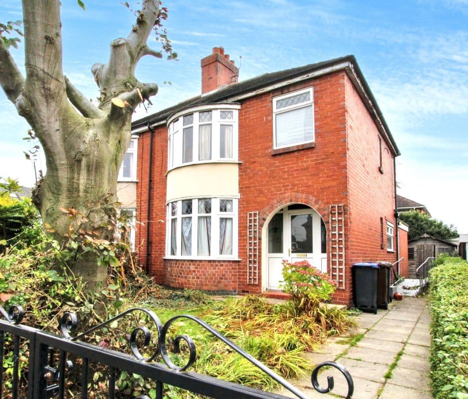 Freehold House Vacant Possession