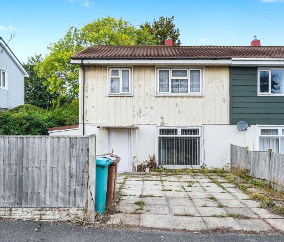 Freehold House Vacant Possession