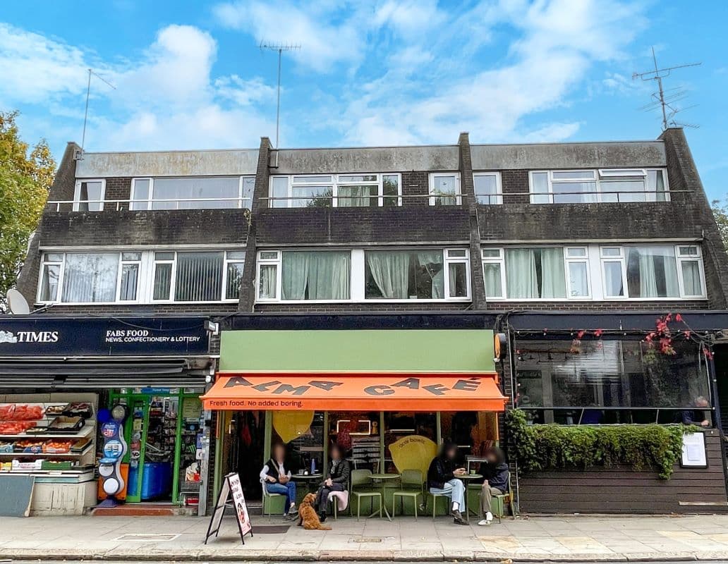 Leasehold Maisonette and Garage Vacant Possession