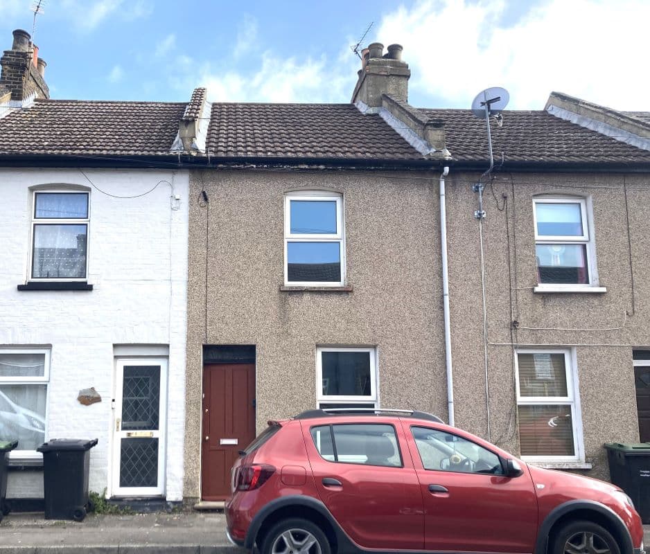 Freehold House Vacant Possession