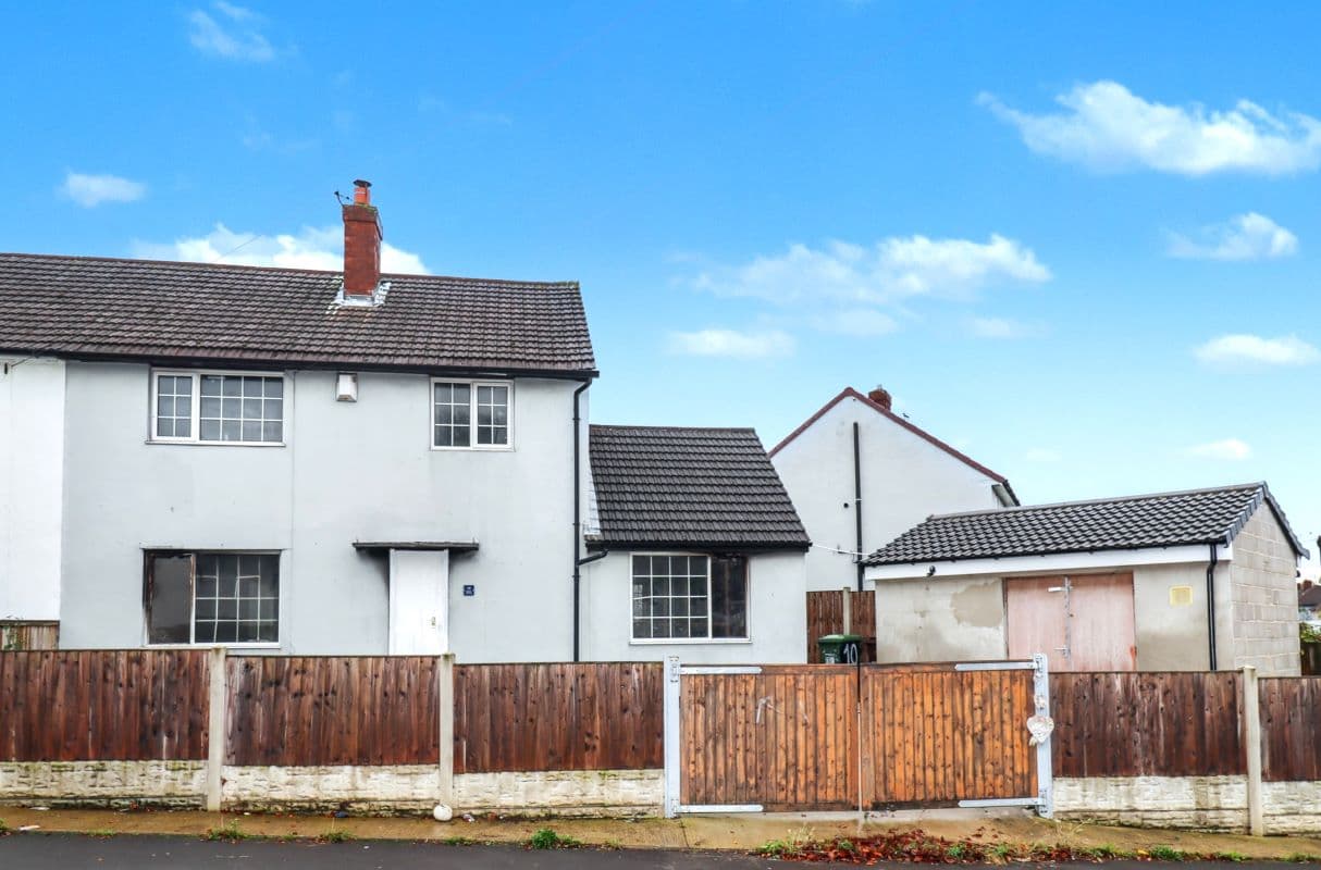 Freehold House Vacant Possession