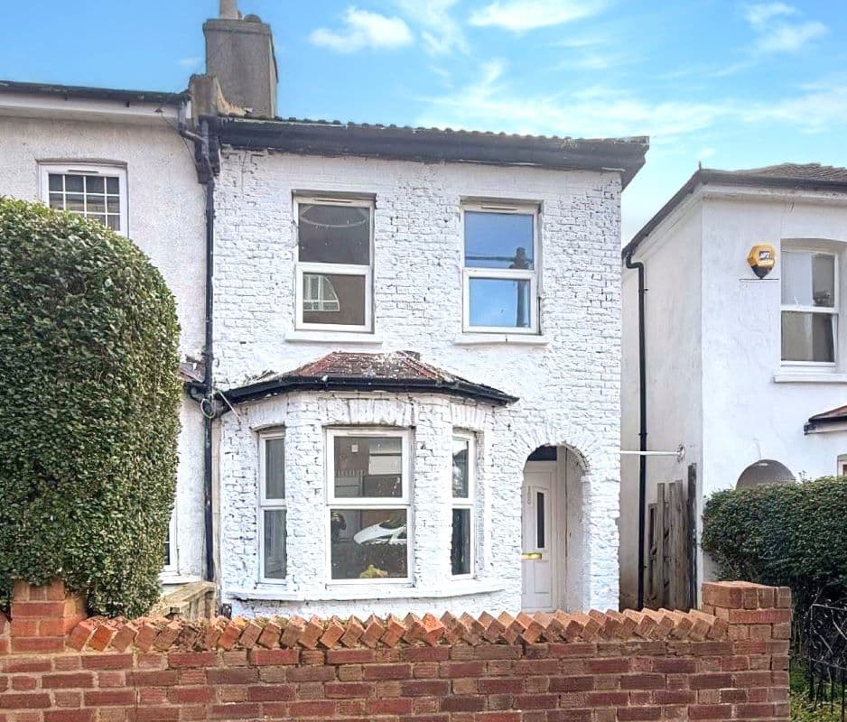 Freehold House Vacant Possession