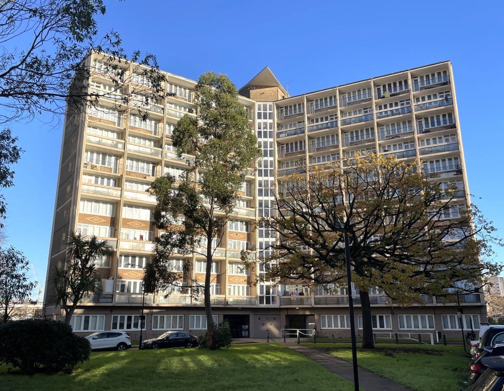 Leasehold Flat Vacant Possession