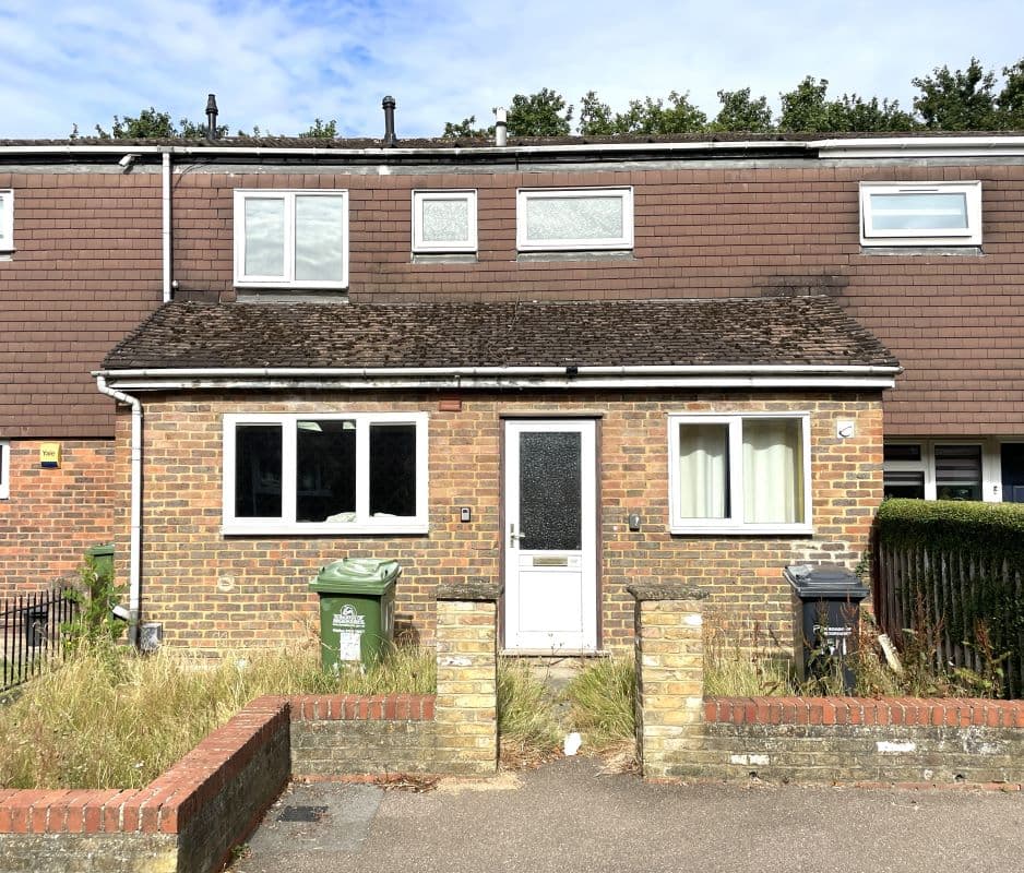 Freehold House Vacant Possession