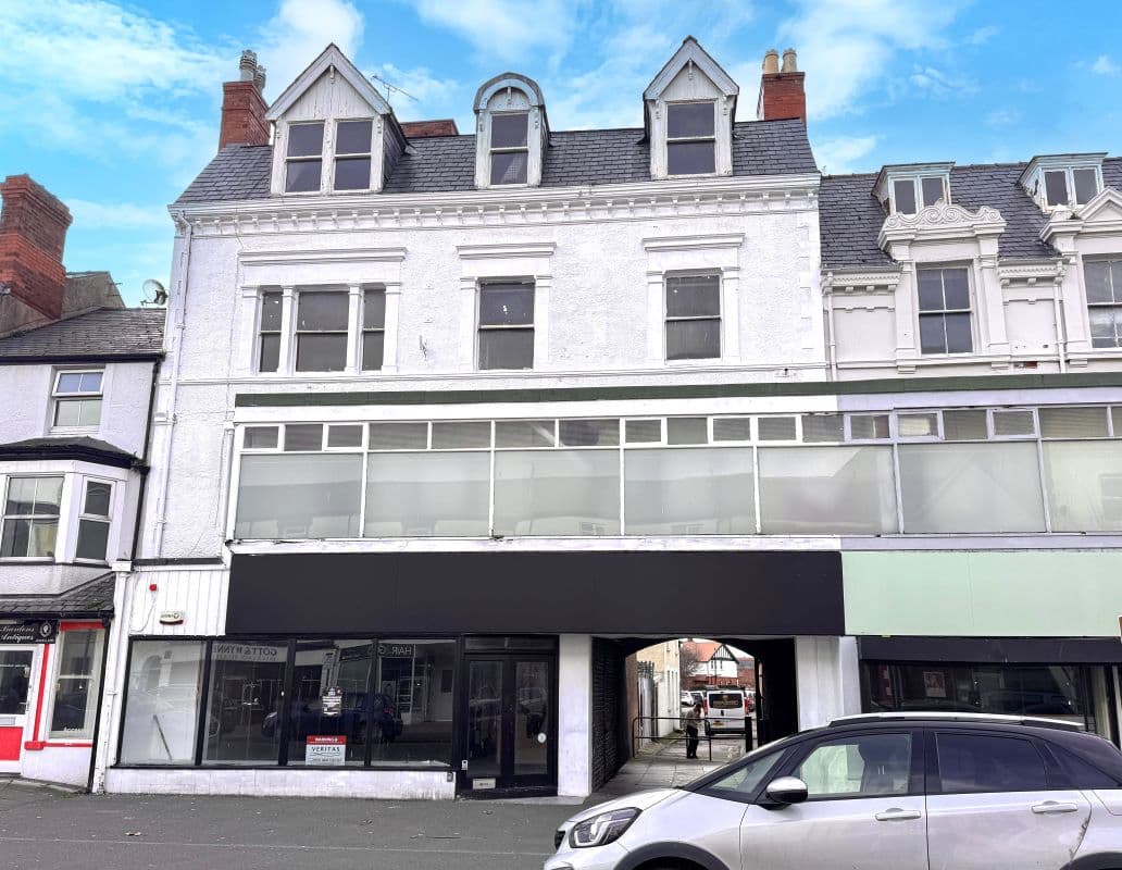 Freehold Vacant Shop and Upper Part