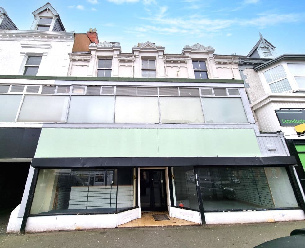 Long Leasehold Vacant Shop and Upper Part