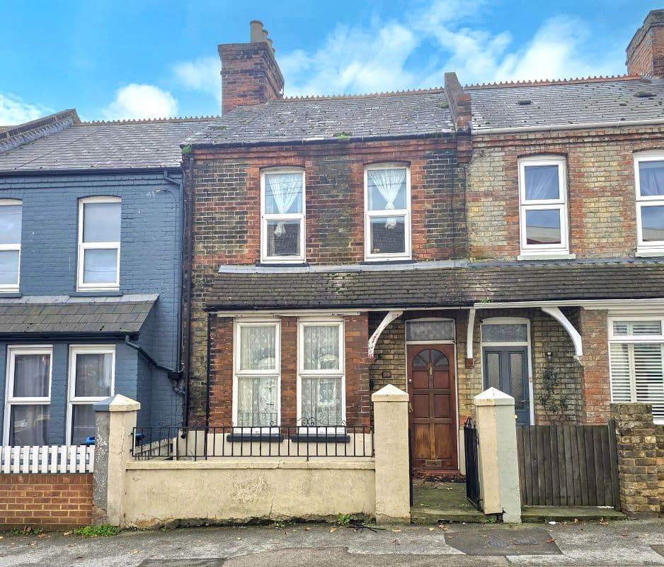 Freehold House Vacant Possession