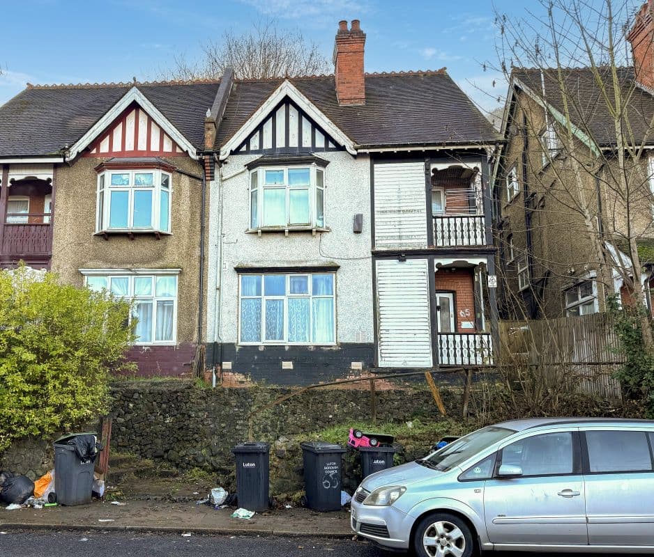 Leasehold Flat Vacant Possession