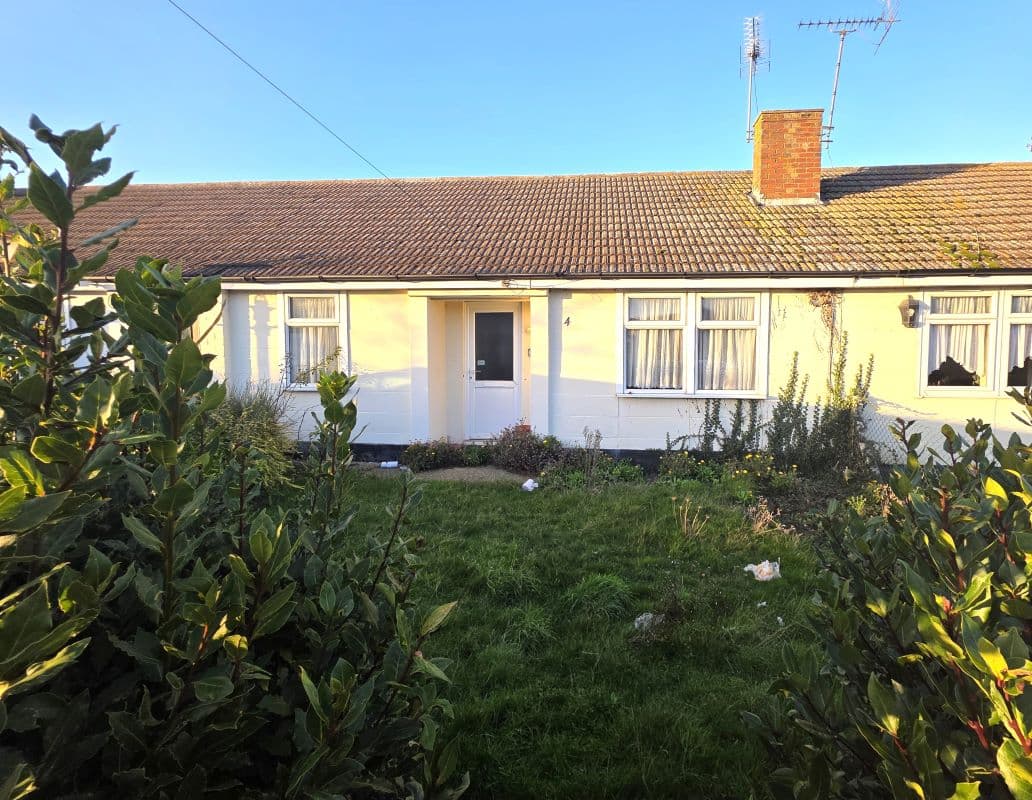 Freehold Vacant Bungalow with Consent for a Six Metre Rear Extension