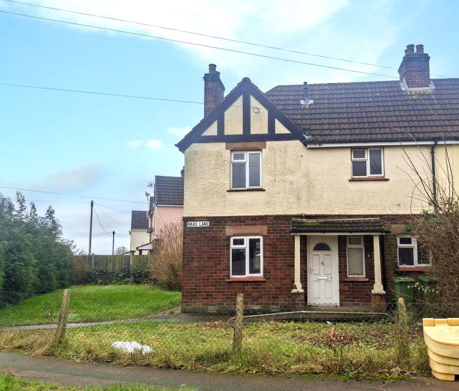 Freehold Semi-Detached House Vacant Possession on a Corner Plot