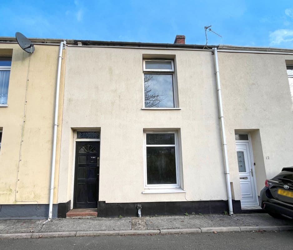 Freehold House Vacant Possession