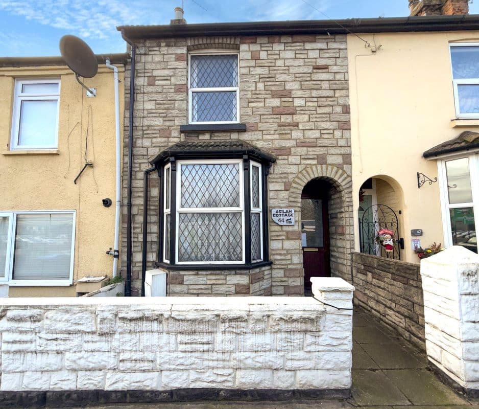 Freehold House Vacant Possession