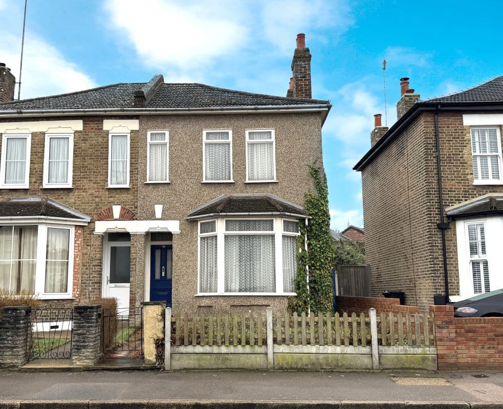 Freehold House Vacant Possession