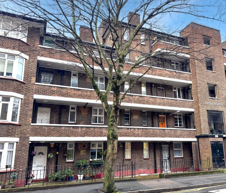 Leasehold Flat Vacant Possession