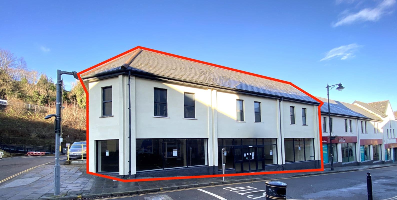 Freehold Vacant Shop and Upper Part