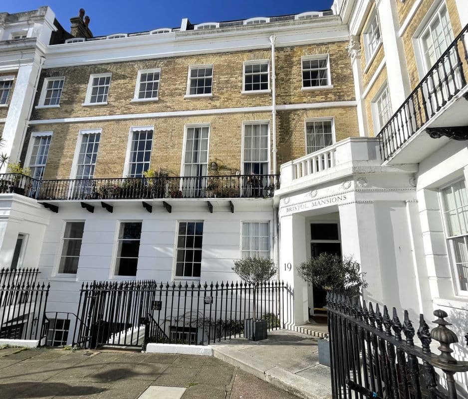 Share of Freehold Flat Vacant Possession